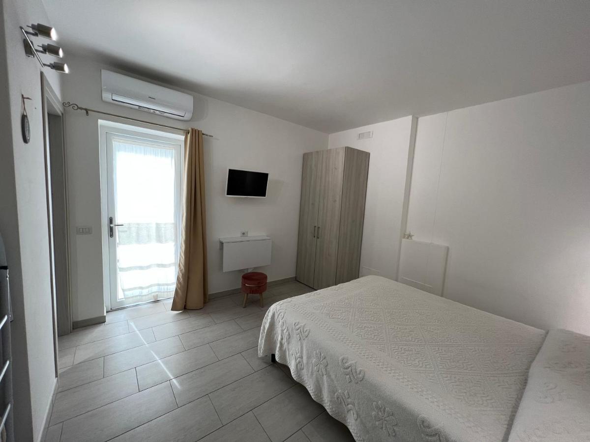 Al Mare Da Francesca Hotel Olbia Exterior photo
