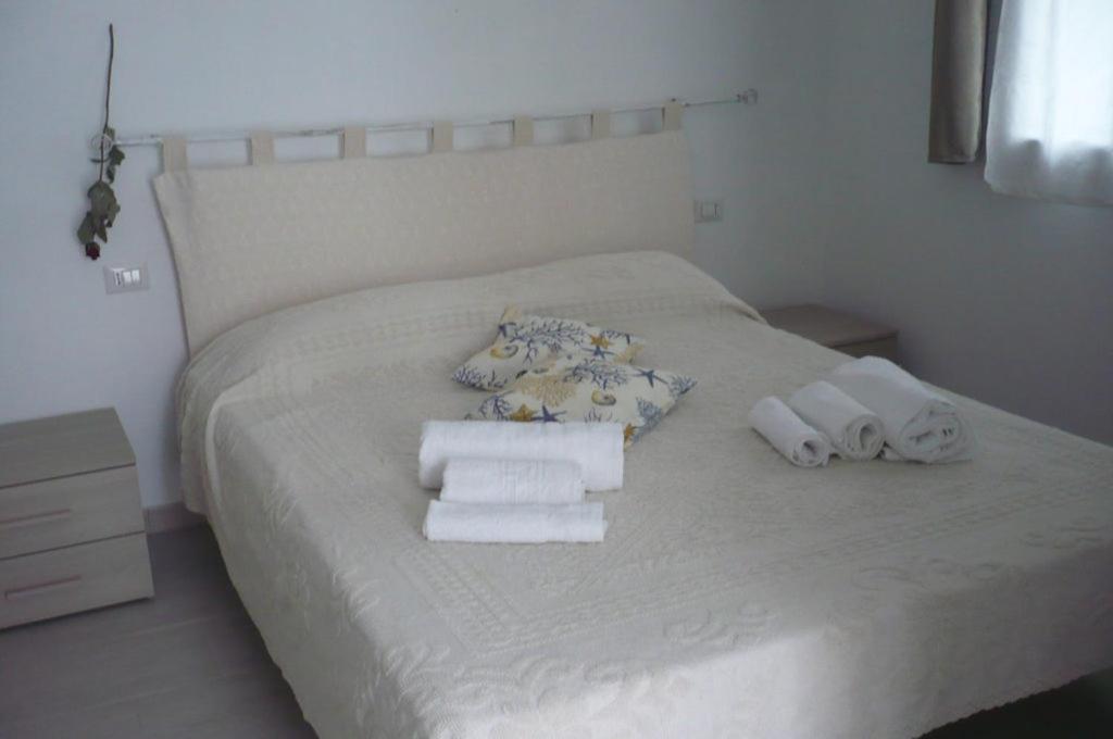 Al Mare Da Francesca Hotel Olbia Exterior photo