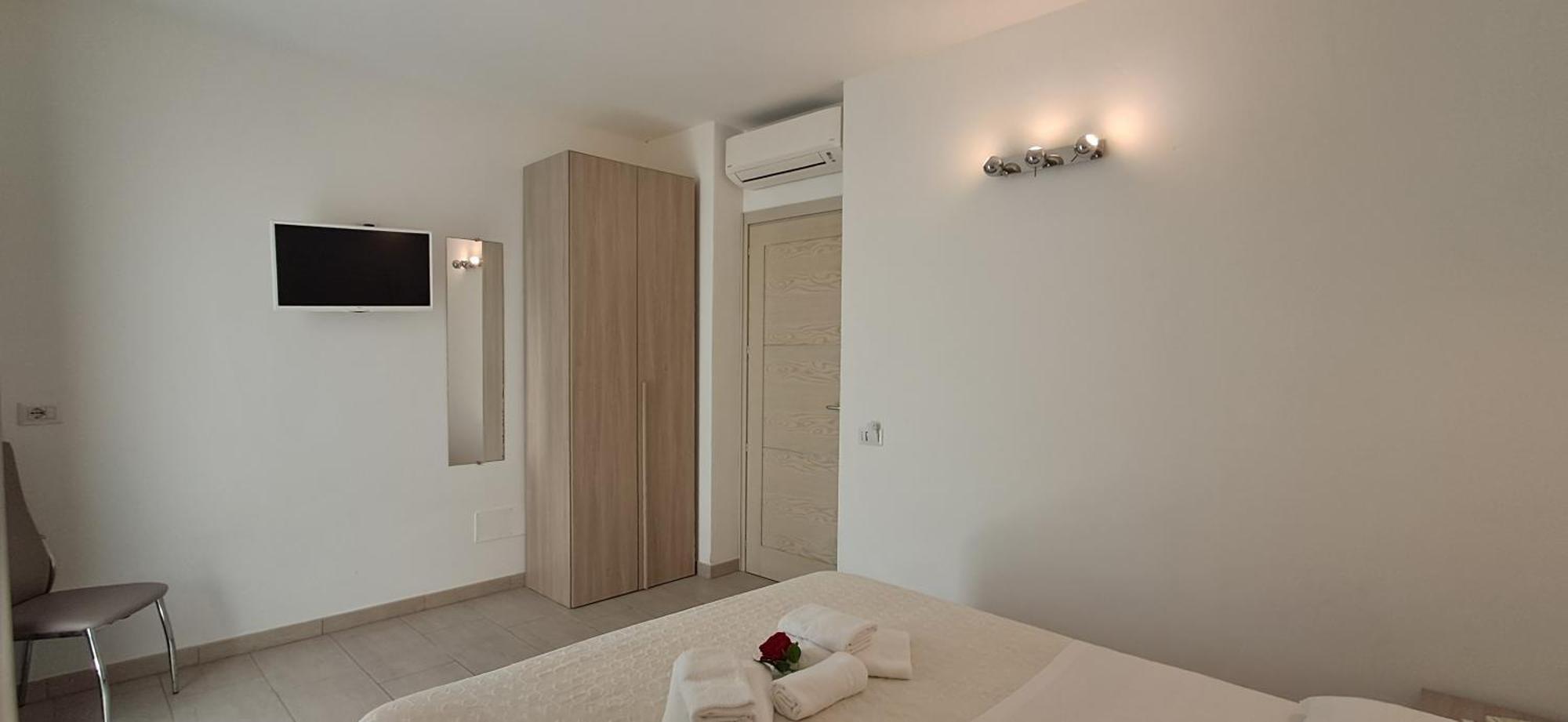 Al Mare Da Francesca Hotel Olbia Exterior photo